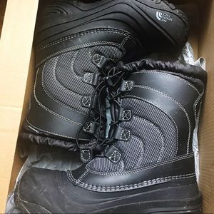 Kids North face winter boots